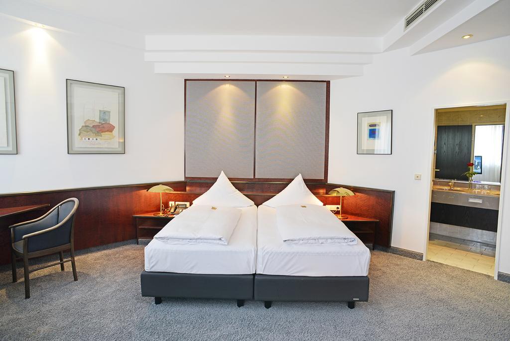Messehotel Europe Штутгарт Экстерьер фото
